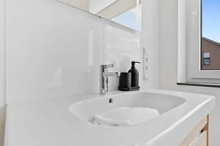 Stylish Retreat In Bivange Апартаменты *